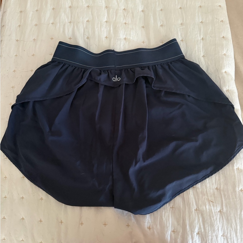 ALO Yoga Women's Navy Athletic Shorts